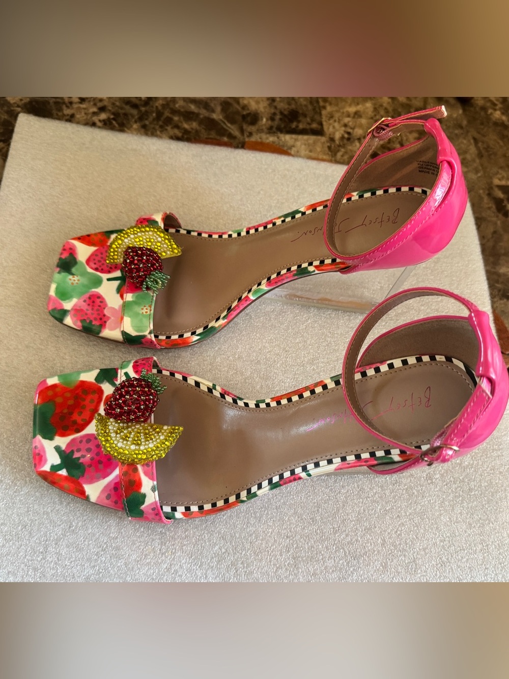 Betsey Johnson Harlem Fruit Vinyl Lucite Wedge Sandals -Two-Piece Style-Size 11 - Picture 3 of 15